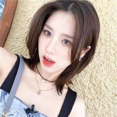 八个拔河女